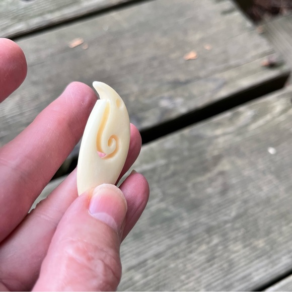 Carved Bone Spiral Pendant - Picture 4 of 11